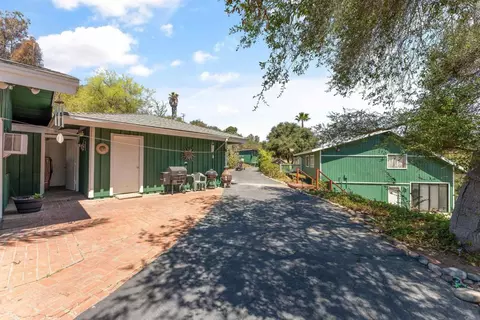 Exterior - 4439 La Canada, Fallbrook, CA 92028 photo 9 of 23