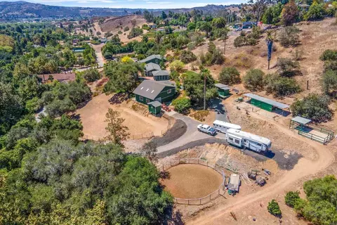 View/Area - 4439 La Canada, Fallbrook, CA 92028 photo 2 of 7