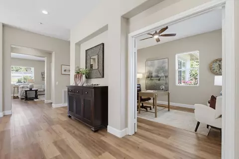 Entry Way - 820 Culloden Ct, Fallbrook, CA 92028 photo 2 of 4