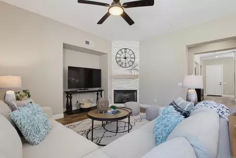 Living - 820 Culloden Ct, Fallbrook, CA 92028 photo 5 of 6