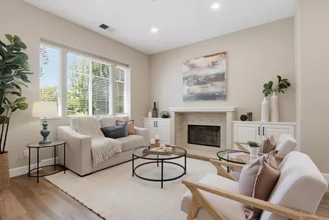 Living - 820 Culloden Ct, Fallbrook, CA 92028 photo 1 of 6