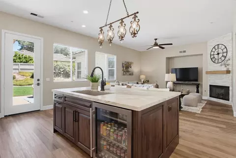 Kitchen - 820 Culloden Ct, Fallbrook, CA 92028 photo 6 of 6