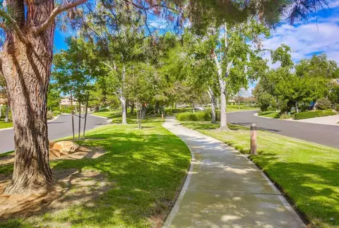 View/Area - 820 Culloden Ct, Fallbrook, CA 92028 photo 10 of 12