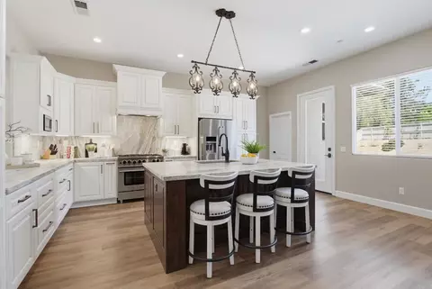 Kitchen - 820 Culloden Ct, Fallbrook, CA 92028 photo 1 of 6