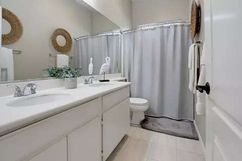 Bath - 820 Culloden Ct, Fallbrook, CA 92028 photo 5 of 5