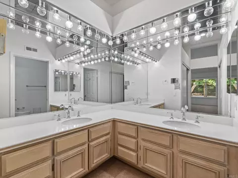 Bath - 4938 Kalamis Way, Oceanside, CA 92056 photo 1 of 3