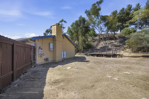 Exterior - 12446 Skyhigh Ct, El Cajon, CA 92021 photo 5 of 8