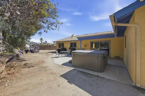 Exterior - 12446 Skyhigh Ct, El Cajon, CA 92021 photo 3 of 8