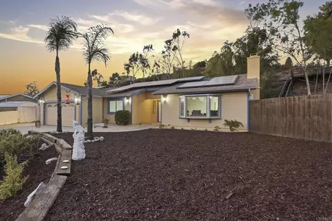 Exterior - 12446 Skyhigh Ct, El Cajon, CA 92021 photo 7 of 8