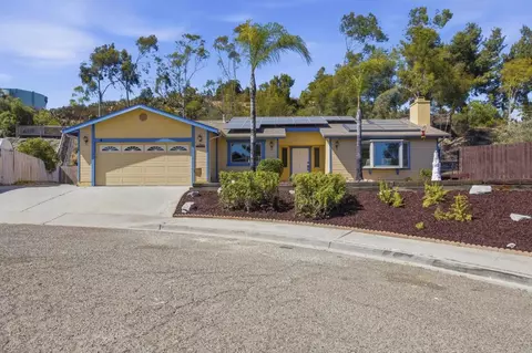Exterior - 12446 Skyhigh Ct, El Cajon, CA 92021 photo 6 of 8