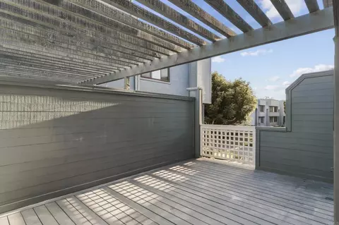 Exterior - 917 Intrepid Ct, Del Mar, CA 92014 photo 1 of 2
