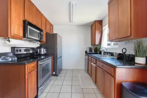 Kitchen - 9220 Kenwood St #L, Spring Valley, CA 91977 photo 2 of 3