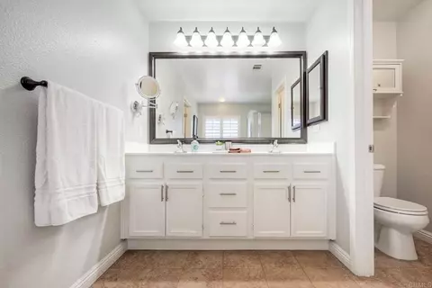 Bath - 1151 Sunbright Dr, Oceanside, CA 92056 photo 2 of 4