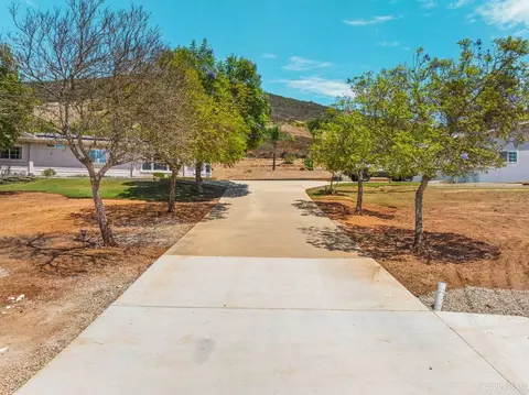 2051 Rainbow Glen Rd, Fallbrook, CA 92028 photo 4