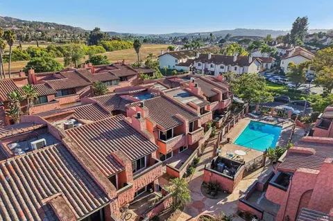 View/Area - 32078 Del Cielo Oeste, Bonsall, CA 92003 photo 7 of 7