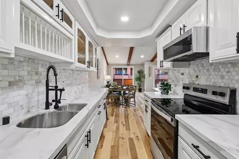 Kitchen - 32078 Del Cielo Oeste, Bonsall, CA 92003 photo 4 of 4