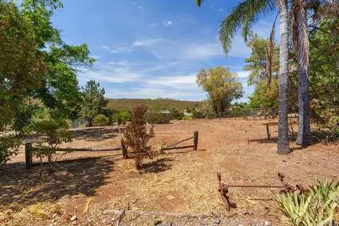 Exterior - 25641 Bellemore, Ramona, CA 92065 photo 6 of 9