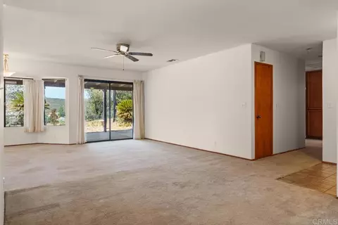 Living - 25641 Bellemore, Ramona, CA 92065 photo 3 of 7