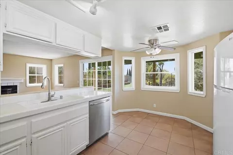 Kitchen - 842 Porter Way, Fallbrook, CA 92028 photo 2 of 2