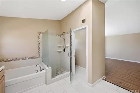 Bath - 842 Porter Way, Fallbrook, CA 92028 photo 2 of 6