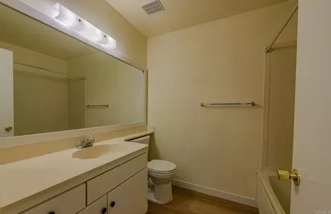 Bath - 261 Parkside, Escondido, CA 92026 photo 1 of 3