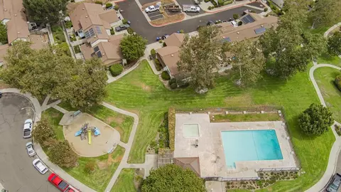 View/Area - 261 Parkside, Escondido, CA 92026 photo 3 of 4
