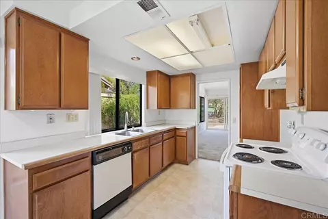 Kitchen - 4308 Los Padres Dr, Fallbrook, CA 92028 photo 1 of 3