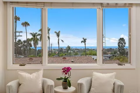 View/Area - 602 Hymettus Ave, Encinitas, CA 92024 photo 3 of 8