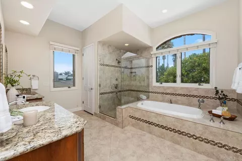 Bath - 602 Hymettus Ave, Encinitas, CA 92024 photo 3 of 3