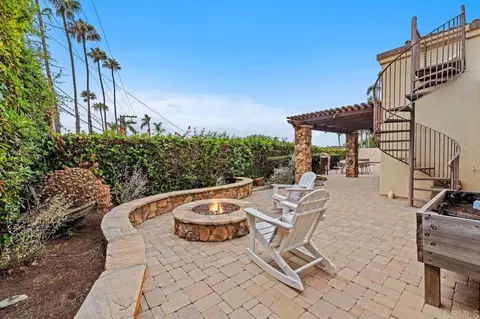 Exterior - 602 Hymettus Ave, Encinitas, CA 92024 photo 8 of 9