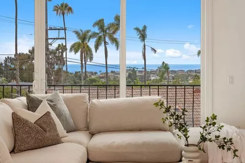 Living - 602 Hymettus Ave, Encinitas, CA 92024 photo 5 of 5