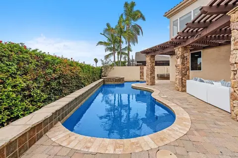 Exterior - 602 Hymettus Ave, Encinitas, CA 92024 photo 7 of 9
