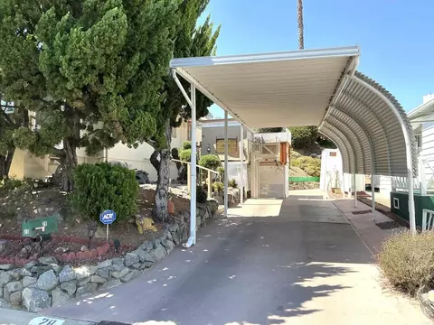 955 Howard #28, Escondido, CA 92029