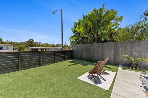 Exterior - 212 Gloxina St, Encinitas, CA 92024 photo 3 of 9