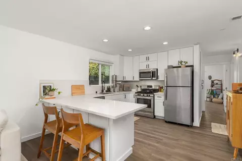 Kitchen - 212 Gloxina St, Encinitas, CA 92024 photo 2 of 4