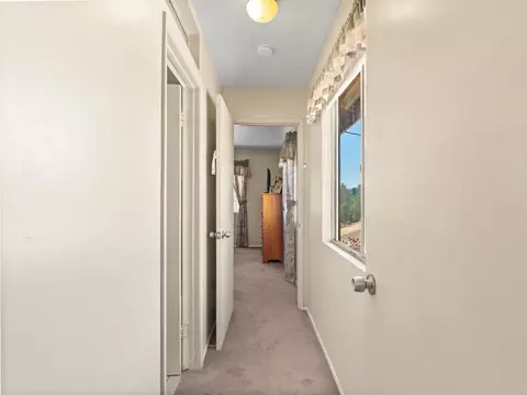 Entry Way - 5505 Rainbow Heights Rd, Fallbrook, CA 92028 photo 1 of 2