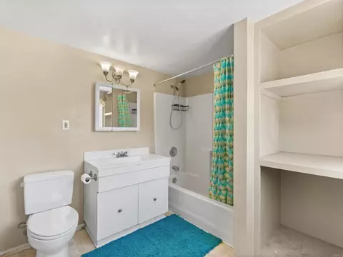 Bath - 5505 Rainbow Heights Rd, Fallbrook, CA 92028 photo 3 of 4