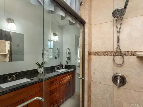 Bath - 229 Via Oro Verde, Fallbrook, CA 92028 photo 2 of 4