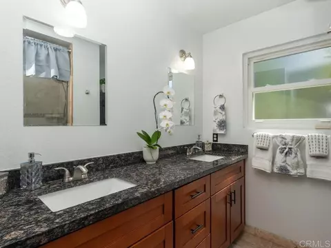 Bath - 229 Via Oro Verde, Fallbrook, CA 92028 photo 1 of 4