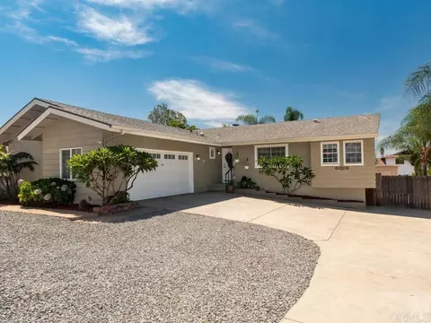 Exterior - 229 Via Oro Verde, Fallbrook, CA 92028 photo 1 of 9