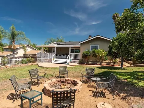 Exterior - 229 Via Oro Verde, Fallbrook, CA 92028 photo 6 of 9