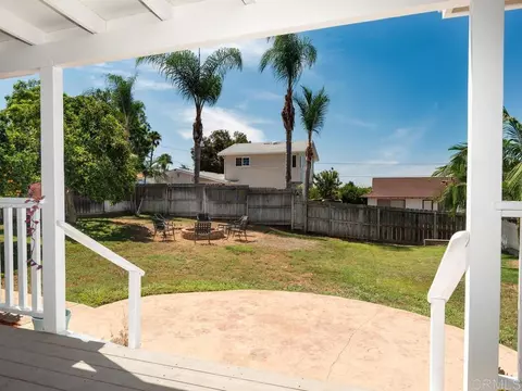 Exterior - 229 Via Oro Verde, Fallbrook, CA 92028 photo 5 of 9