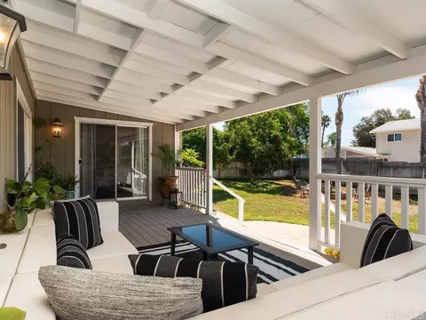 Exterior - 229 Via Oro Verde, Fallbrook, CA 92028 photo 3 of 9