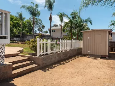 Exterior - 229 Via Oro Verde, Fallbrook, CA 92028 photo 8 of 9
