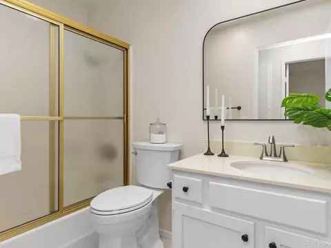 Bath - 4362 Dowitcher Way, Oceanside, CA 92057 photo 2 of 2
