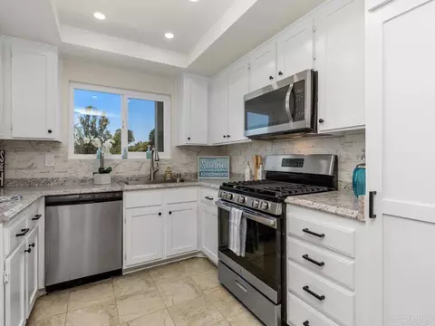Kitchen - 4362 Dowitcher Way, Oceanside, CA 92057 photo 1 of 3