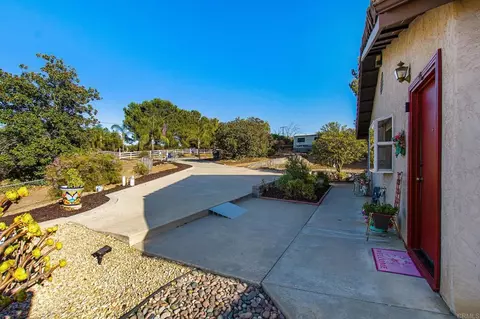 Exterior - 671 Philton, Ramona, CA 92065 photo 12 of 28