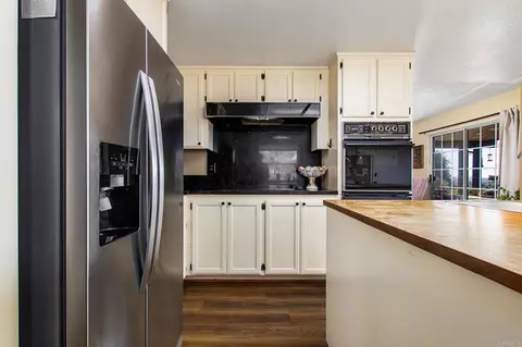 Kitchen - 671 Philton, Ramona, CA 92065 photo 6 of 6