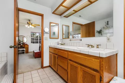 Bath - 671 Philton, Ramona, CA 92065 photo 6 of 6