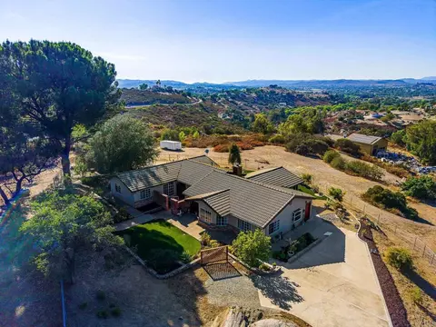 View/Area - 671 Philton, Ramona, CA 92065 photo 3 of 6